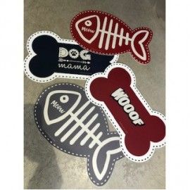 TAPIS SOL POUR CHIENS "DOG MAMA" OU "WOOF"