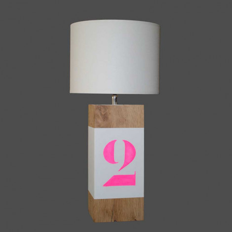 Lampe blanche rose fluo en bois - personnalisable|Lampes à poser|Lampe Avenue