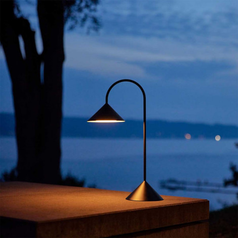 Lampe sans fil d'extérieur Grasp noire|Lampes à poser|Lampe Avenue