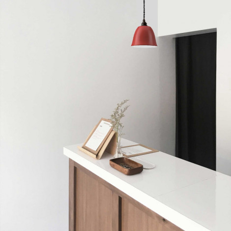 Suspension industrielle cloche rouge - Made In France|Suspensions|Lampe Avenue Suspension industrielle cloche rouge - Made In France|Suspensions|Lampe Avenue