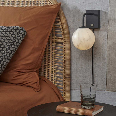 Lampe applique avec globe en marbre|Appliques murales|Lampe Avenue Lampe applique avec globe en marbre|Appliques murales|Lampe Avenue
