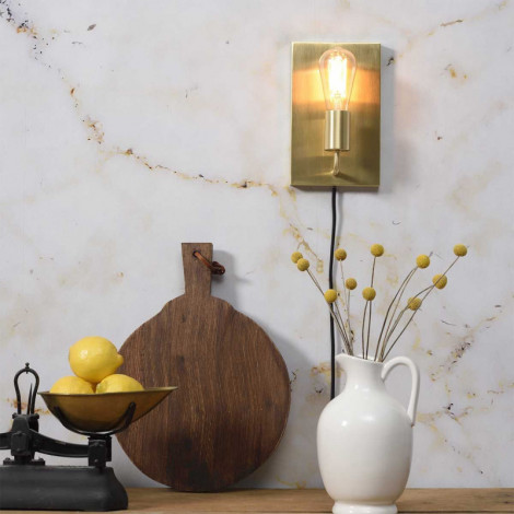 Applique murale dorée rectangulaire avec prise|Appliques murales|Lampe Avenue