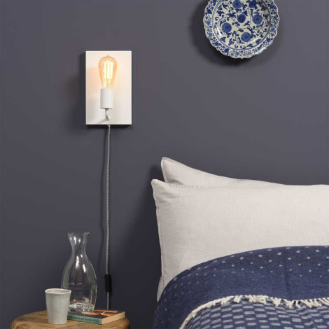 Applique murale blanche rectangulaire avec prise|Appliques murales|Lampe Avenue