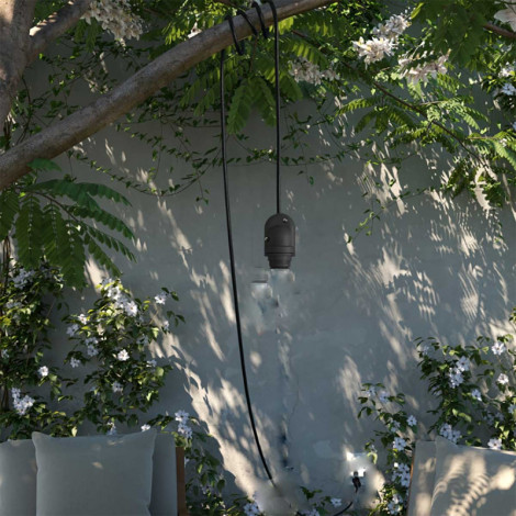 Câble extérieur noir sur prise pour lampe baladeuse|Exterieur|Lampe Avenue
