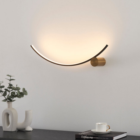 Applique LED demi cercle noir support laiton - Curva|Appliques murales|Kosilum Applique LED demi cercle noir support laiton - Curva|Appliques murales|Kosilum