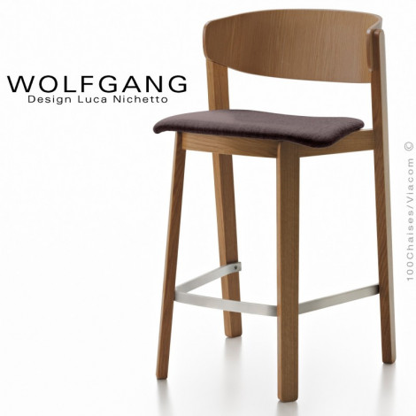 Tabouret design en bois WOLFGANG, pour cuisine et îlot central, vernis noyer, assise habillage tissu|Tabouret|100chaises Tabouret design en bois WOLFGANG, pour cuisine et îlot central, vernis noyer, assise habillage tissu|Tabouret|100chaises