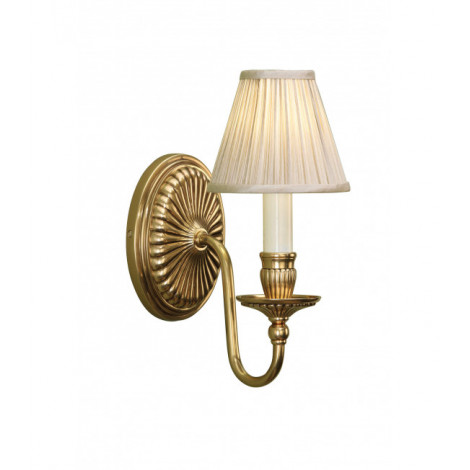Applique Fitzroy laiton, bougie couleur ivoire, abat-jour simili soie beige|Appliques murales|Luminaire Center