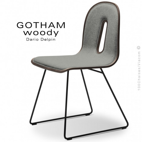 Chaise design GOTHAM WOODY-SL-I, piétement luge acier peint, assise bois placage Noyer, habillage tissu.|Chaise|100chaises