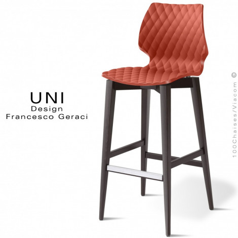 Tabouret de bar design UNI, assise et dossier coque plastique effet matelassé couleur, piétement bois massif de hêtre teinté.|Tabouret|100chaises