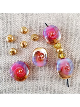 Perles de verre rose et doré style Murano