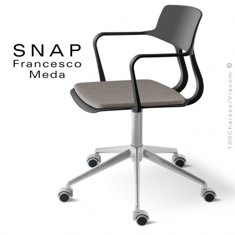 Fauteuil de bureau design SNAP, piétement aluminium avec roulettes, assise pivotante coque couleur avec accoudoirs et coussin.|Fauteuil / Chauffeuse|100chaises