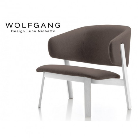 Fauteuil design assise basse lounge WOLFGANG piètement bois peint blanc, assise et dossier garnis, habillage tissu synthétique|Fauteuil / Chauffeuse|100chaises Fauteuil design assise basse lounge WOLFGANG piètement bois peint blanc, assise et dossier garnis, habillage tissu synthétique|Fauteuil / Chauffeuse|100chaises